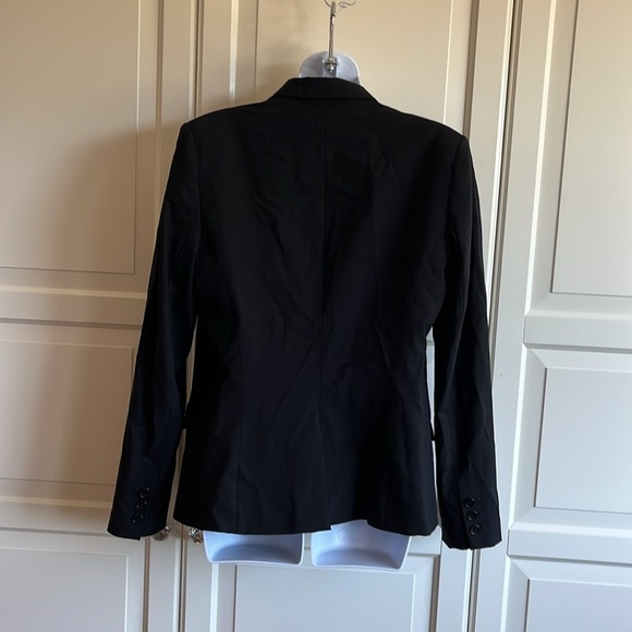 Theory Gabe One Button
Stretch Wool Blazer Style #
80001199. Black Size 12 - Picture 10 of 17